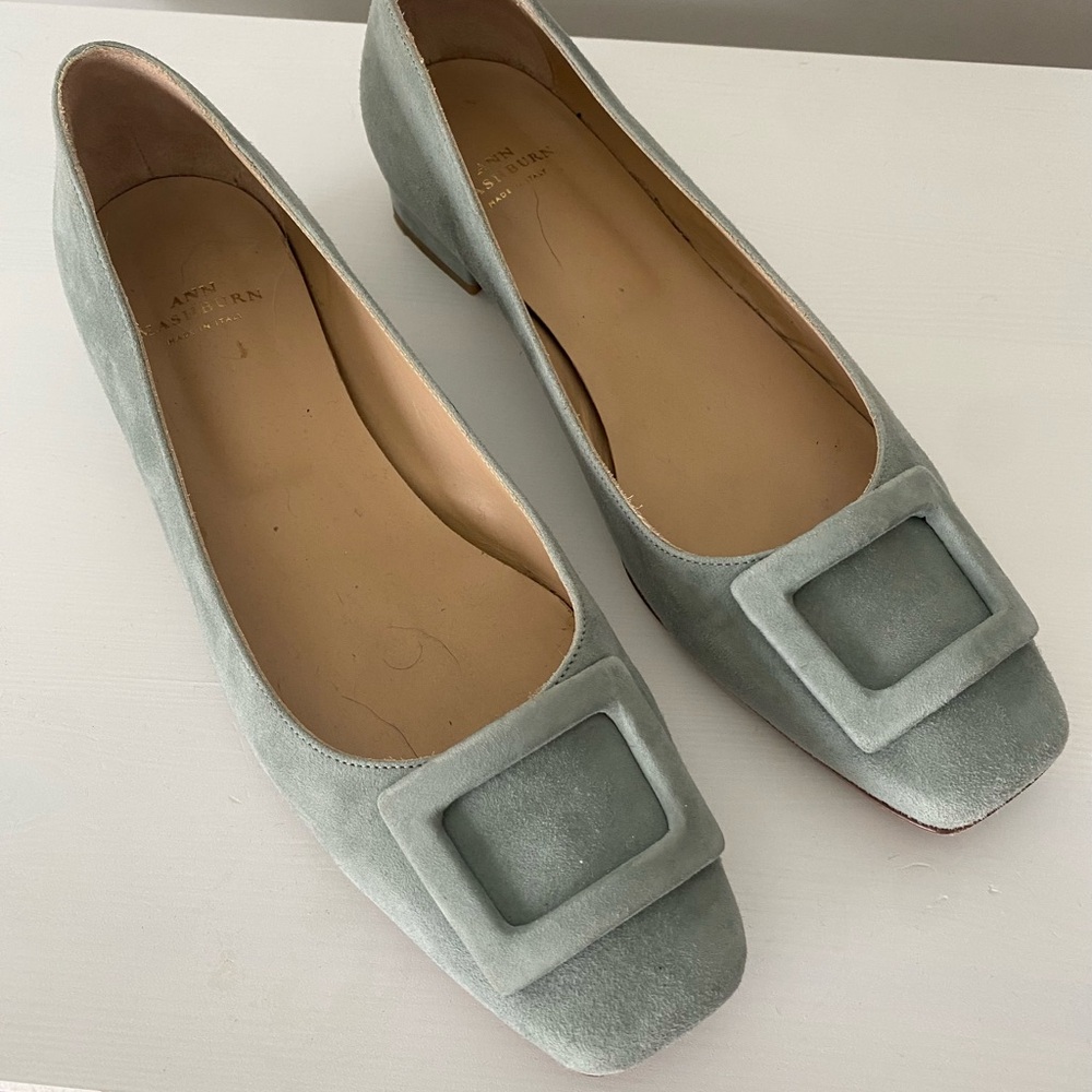 ANN MASHBURN Gray Suede Flats with Square Buckle
